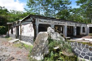 Una casa diroccata sopravvissuta all'ultima eruzione del Merapi